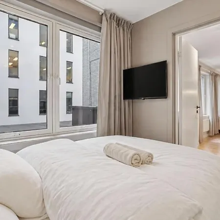 Bright And Modern 2-room Apartment, To S, Quiet
