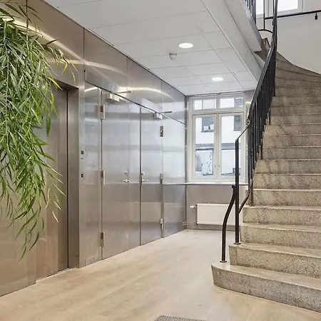 Bright And Modern 2-room Apartment, To S, Quiet *