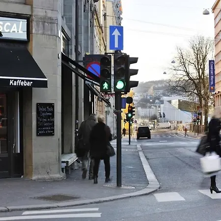 Bright And Modern 2-room Apartment, To S, Quiet Appartement